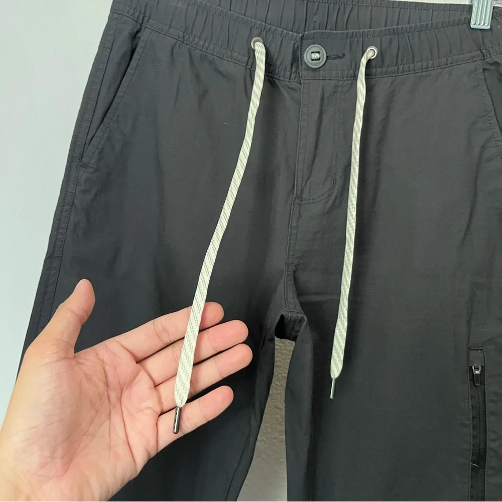 VUORI dark‎ grey athletic elastic drawstring waist slim leg cropped pants
